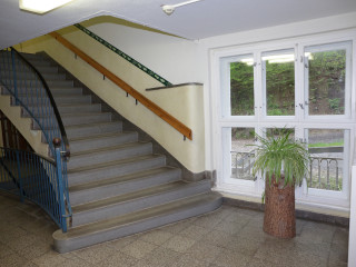 Foto: Internat Morgenröthe-Rautenkranz von innen - großer Treppenaufang